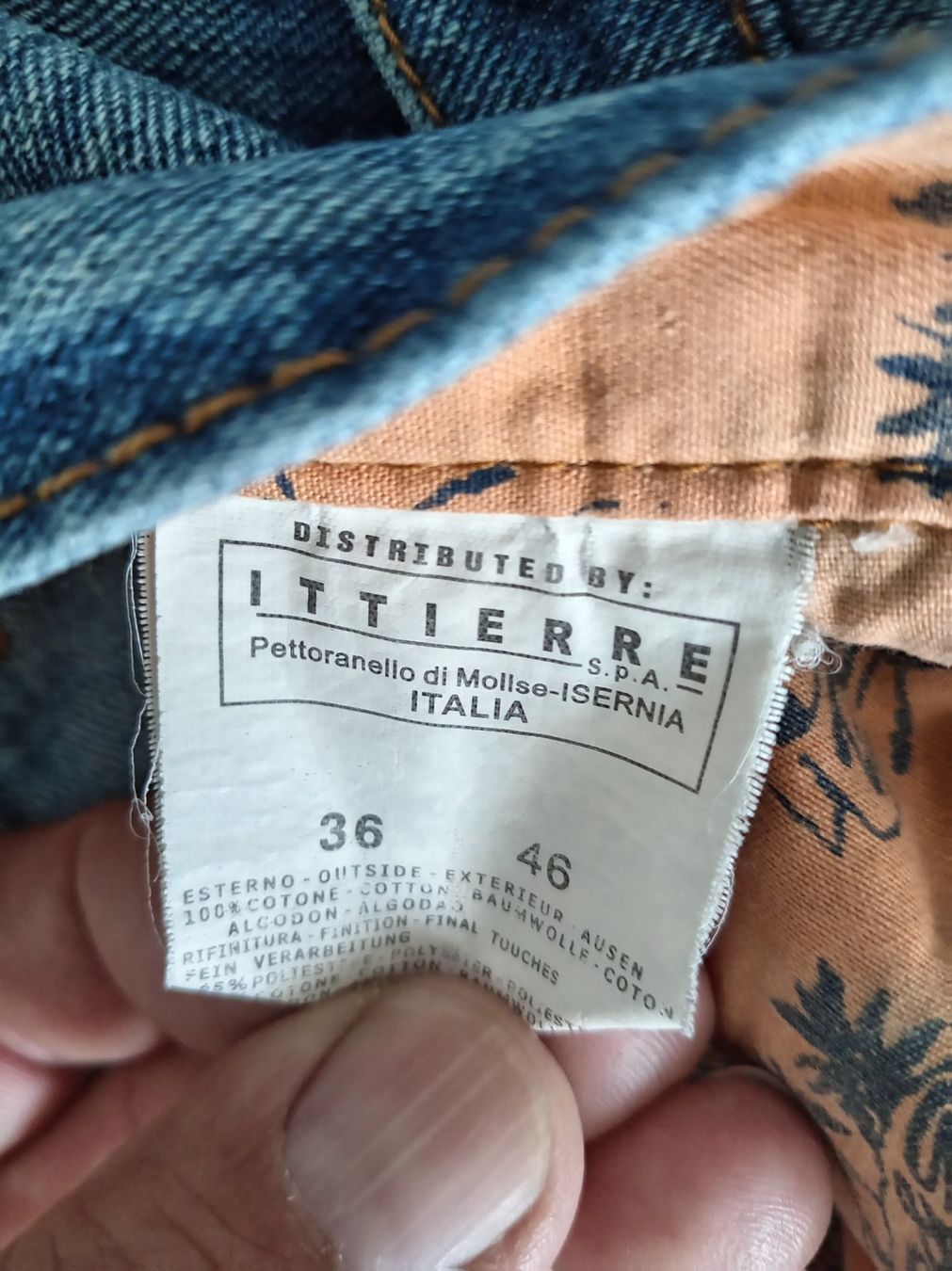 Dolce & Gabbana Pantaloni: Dolce & Gabbana Kurze Hose – Usato da Wängi venduto da Maelstrom 3