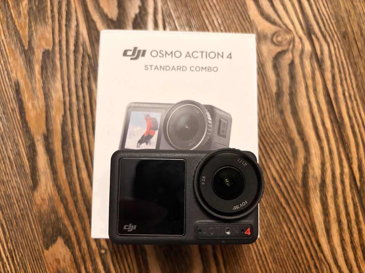 DJI Action Cam: Dji Osmo Action 4, Standard Combo und viel Zubehör – D'occasion à Konolfingen par Ilrosa 1