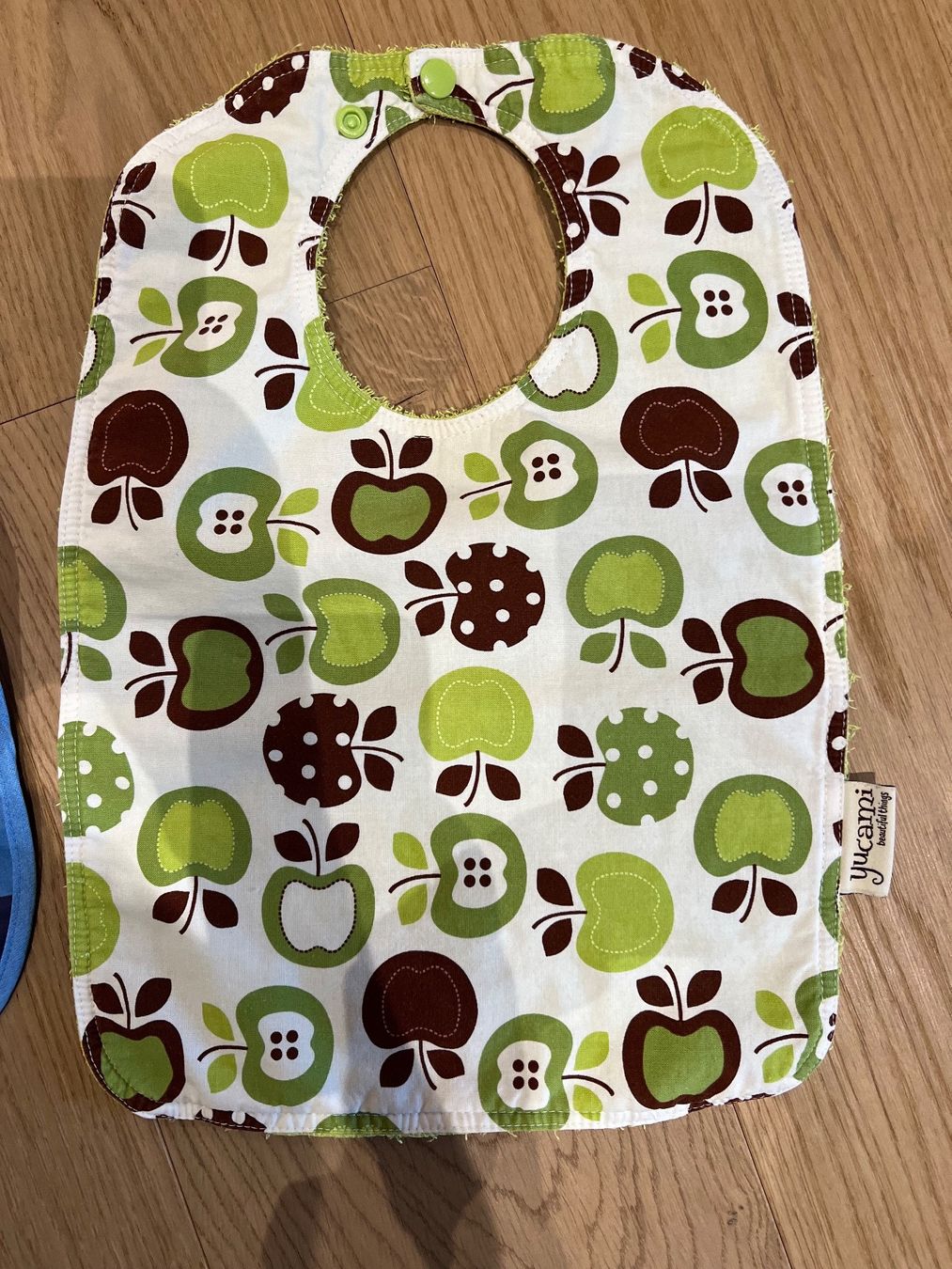 Repas pour bébés: 3 herzige Lätzchen – D'occasion à Ennetbaden par Katiusia 4