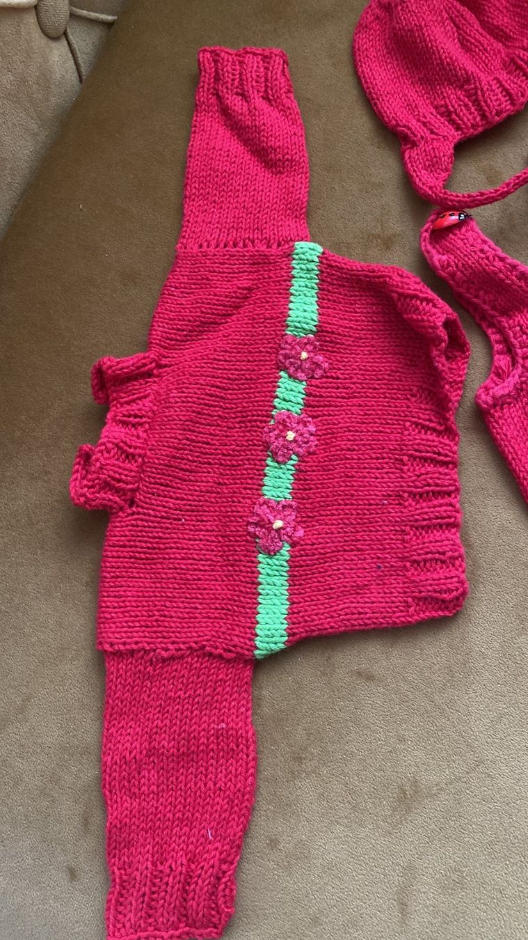 Puppen: gestrickte Puppen Kleider, handarbeit – Gebraucht aus Dagmersellen von Arcticsnow2017 2