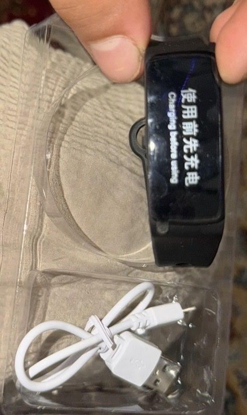 Smart Uhren: Smart Watch  – Neu und originalverpackt aus Castione von mom_f6jd