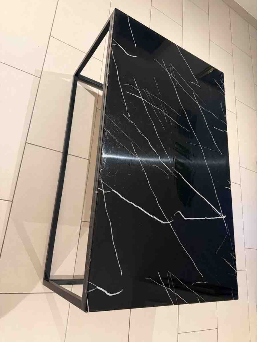 Tische: Couchtisch in Schwarz mit Marmoroptik – Neu (gemäss Beschreibung) aus Kloten von diegeistervilla 2