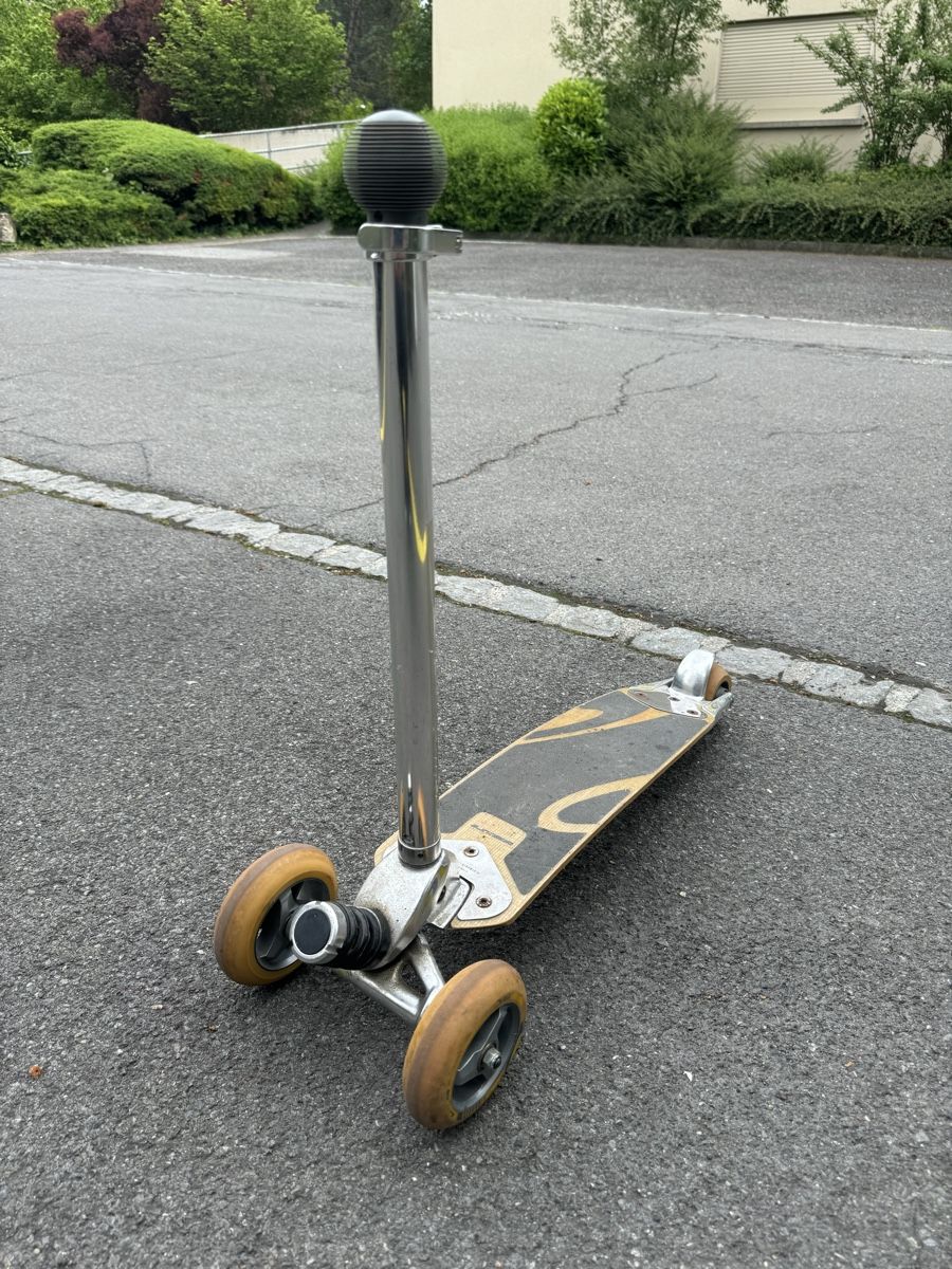 Kickboard: Speedboard PM 400 Kickboard Skate Fun Scooter – Usato da Maienfeld venduto da AGueraslan