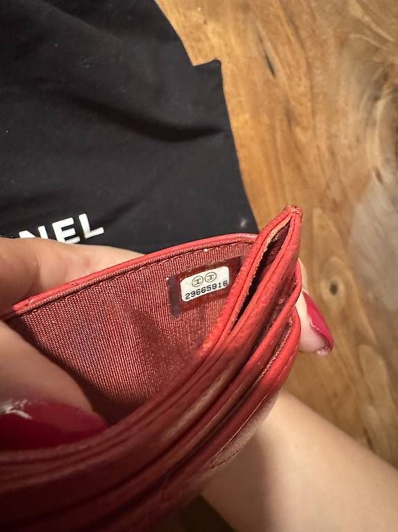 Chanel Altro in  Abbigliamento & Accessori: Chanel Kartenetui 19 in Rot – Usato da Glattbrugg venduto da jvasovic 4