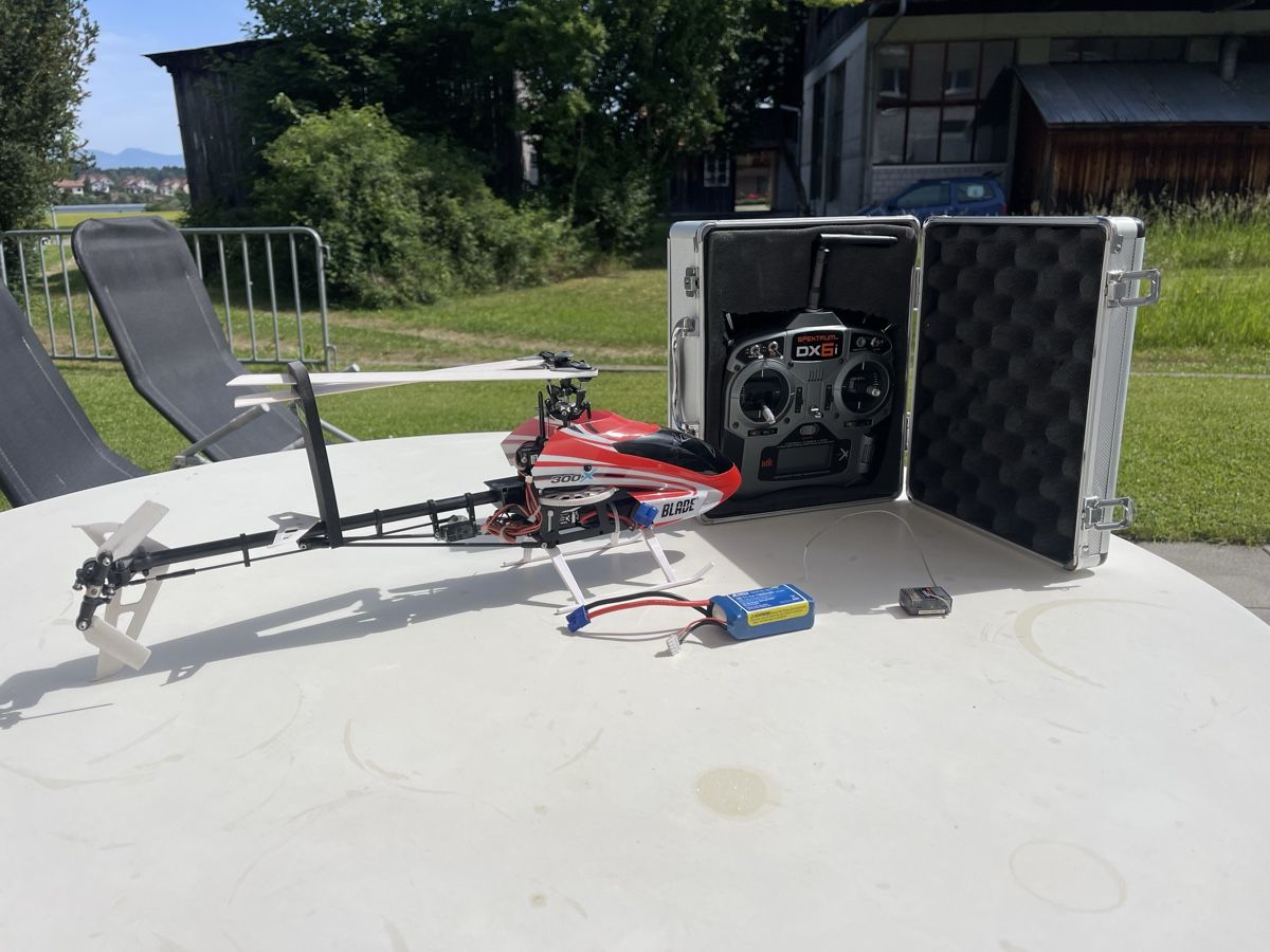 Blade RC Kits de montage: RC Helikopter Blade 300x – D'occasion à Schüpfen par punisher_115