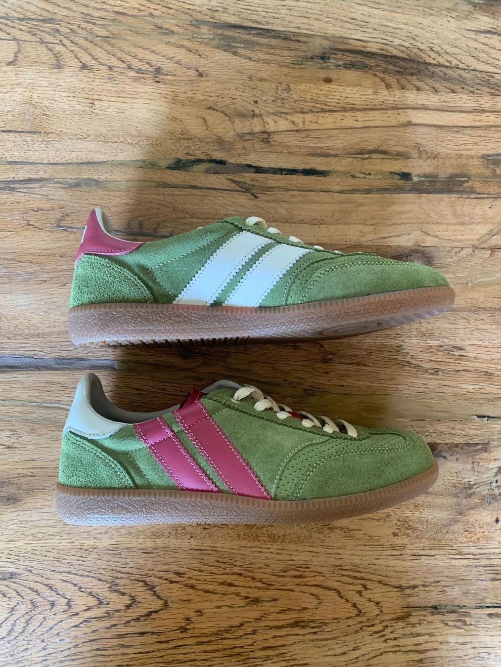 Scarpe da donna: Sneakers CAVAL modèle "matcha berry" taille 37 neuves – Nuovo (secondo la descrizione) da Genève venduto da sanchka0 4