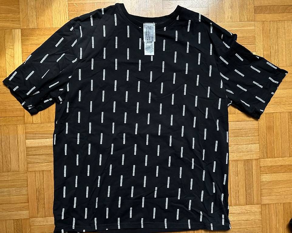 T-shirts: T-shirt – D'occasion à Zürich par abiiStore