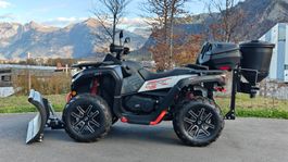 Segwey 600 4×4 mit Schneeschild und Salzstreuer