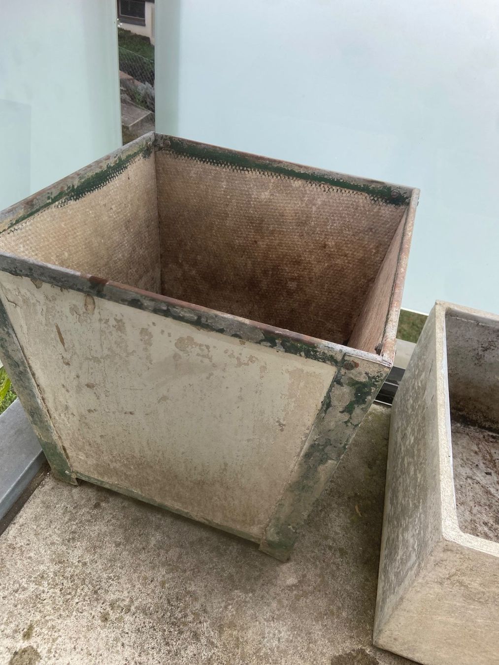 Pots de fleurs: Pflanztopf - gross – D'occasion à Meilen par rowland534