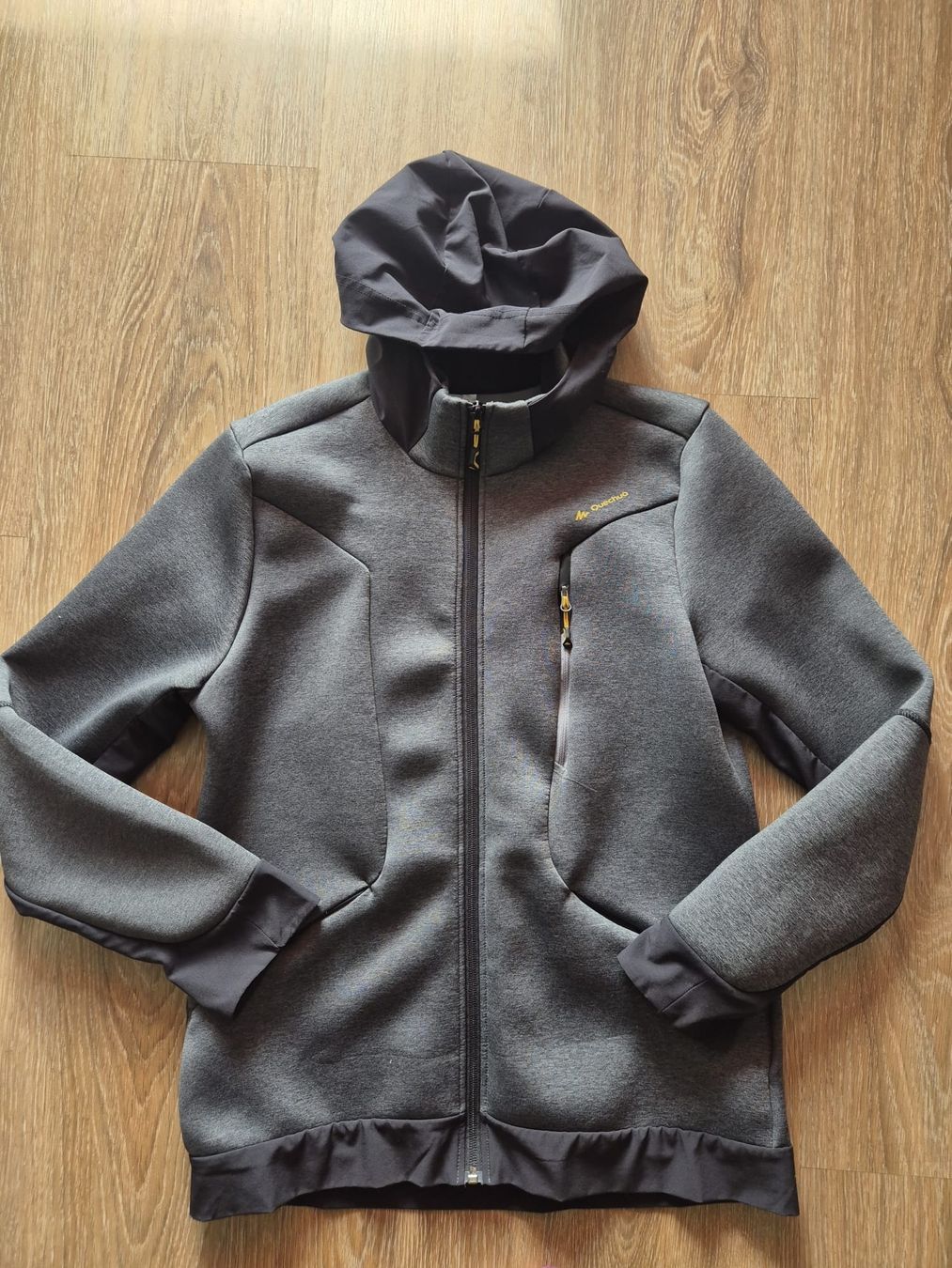 Jacken: Quechua Jacket - Grey, Winter, Hooded, medium 🥶 – Gebraucht aus Zürich von sha_rxc8 2