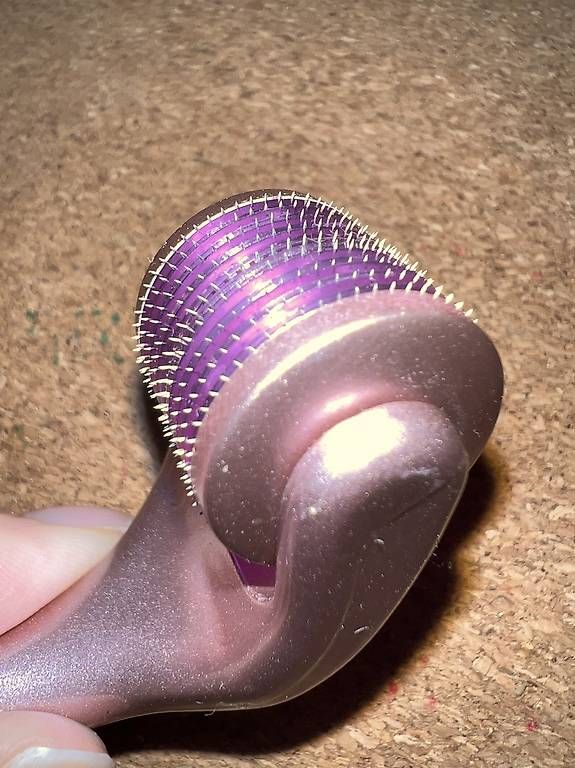 Cura del viso: Gesichtsroller mit winzigen Nadeln – Usato da Sevelen venduto da ale_v29l 2
