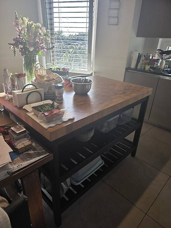 Tische: Île d'Ikea Noir Chene  – Gebraucht aus Lutry von and_52kx 4