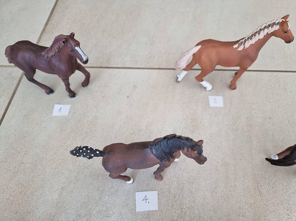 Schleich Spielzeuge: Schleich Pferde und 1 Pony – Gebraucht aus Ortschwaben von Patrick1978 1