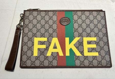 Seltene GUCCI Clutch, Tasche mit coolem Print