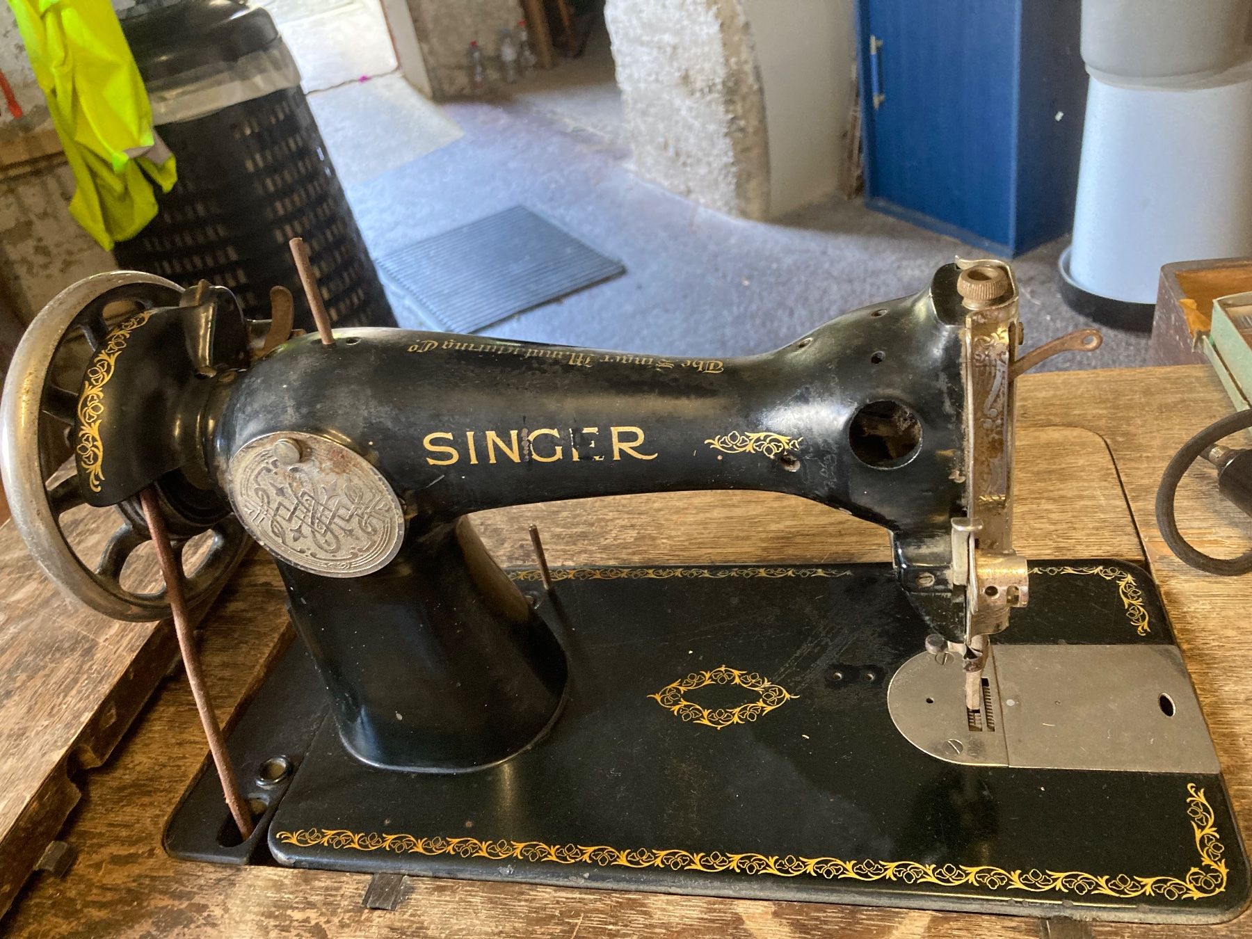 Singer Machines à coudre: Alte Singer Nähmaschine 1932 – Défectueux à schönenwerd par Isru3 2