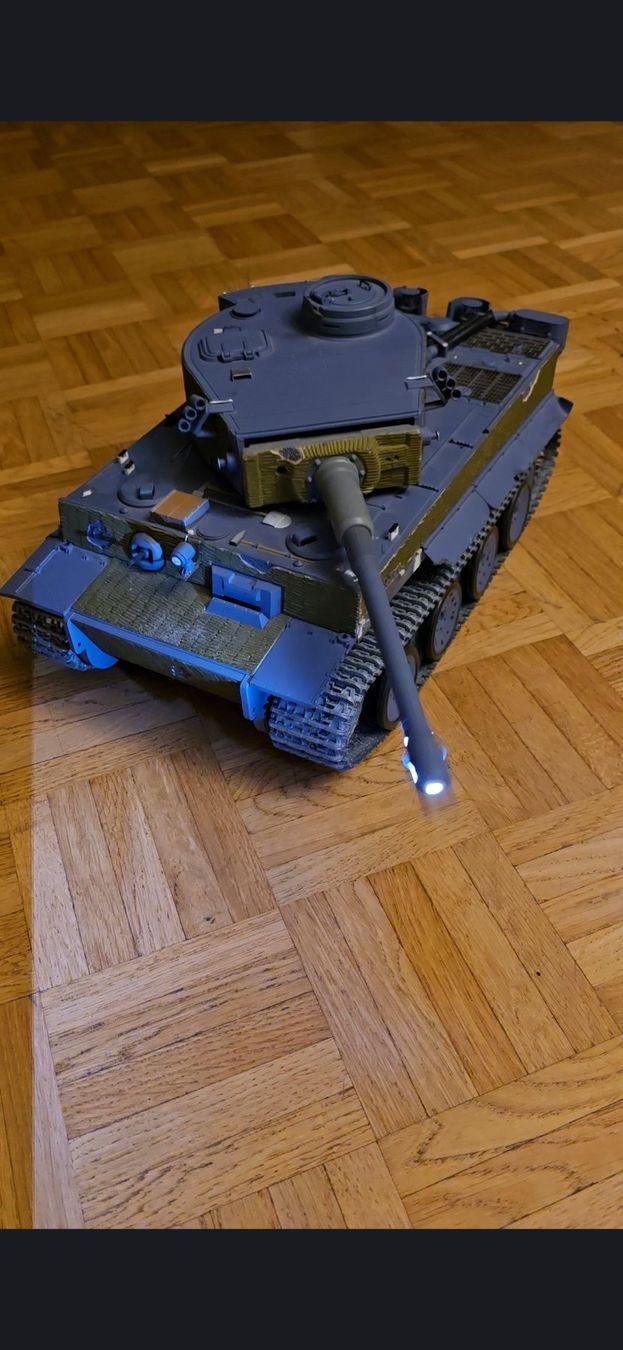 Modellismo RC: Panzer Tiger 1 RC 1:16 – Usato da Siviriez venduto da gad_6pqg 2