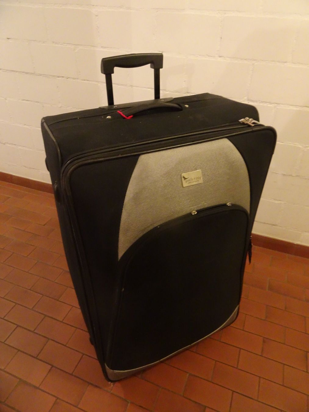 Reisekoffer: Sehr grosser Roll-Koffer – Gebraucht aus männedorf von purzelchen