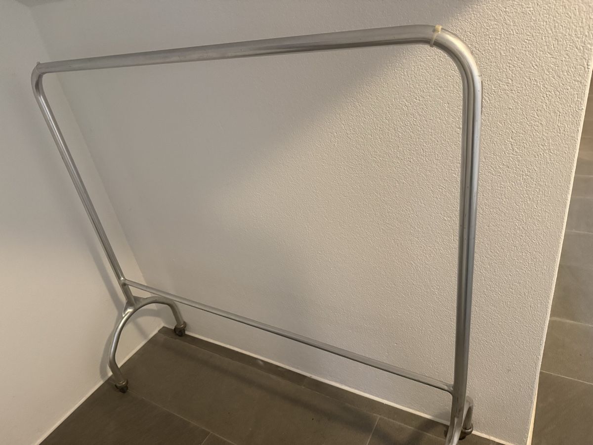 Guardaroba: Kleiderstange. Leicht Ali – Usato da Zürich venduto da Mothai 3