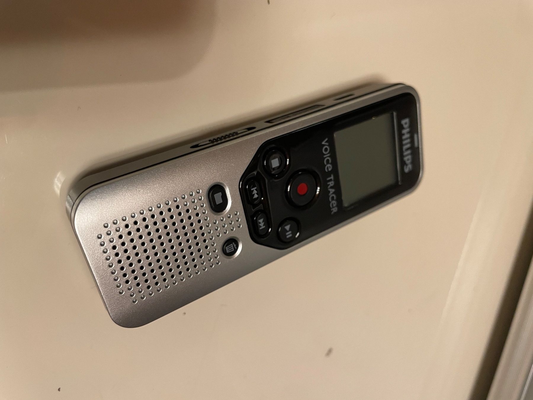Philips Aufnahmegeräte: Phillips Voice Tracer recorder digit – Gebraucht aus Zürich von Arcana_Fail