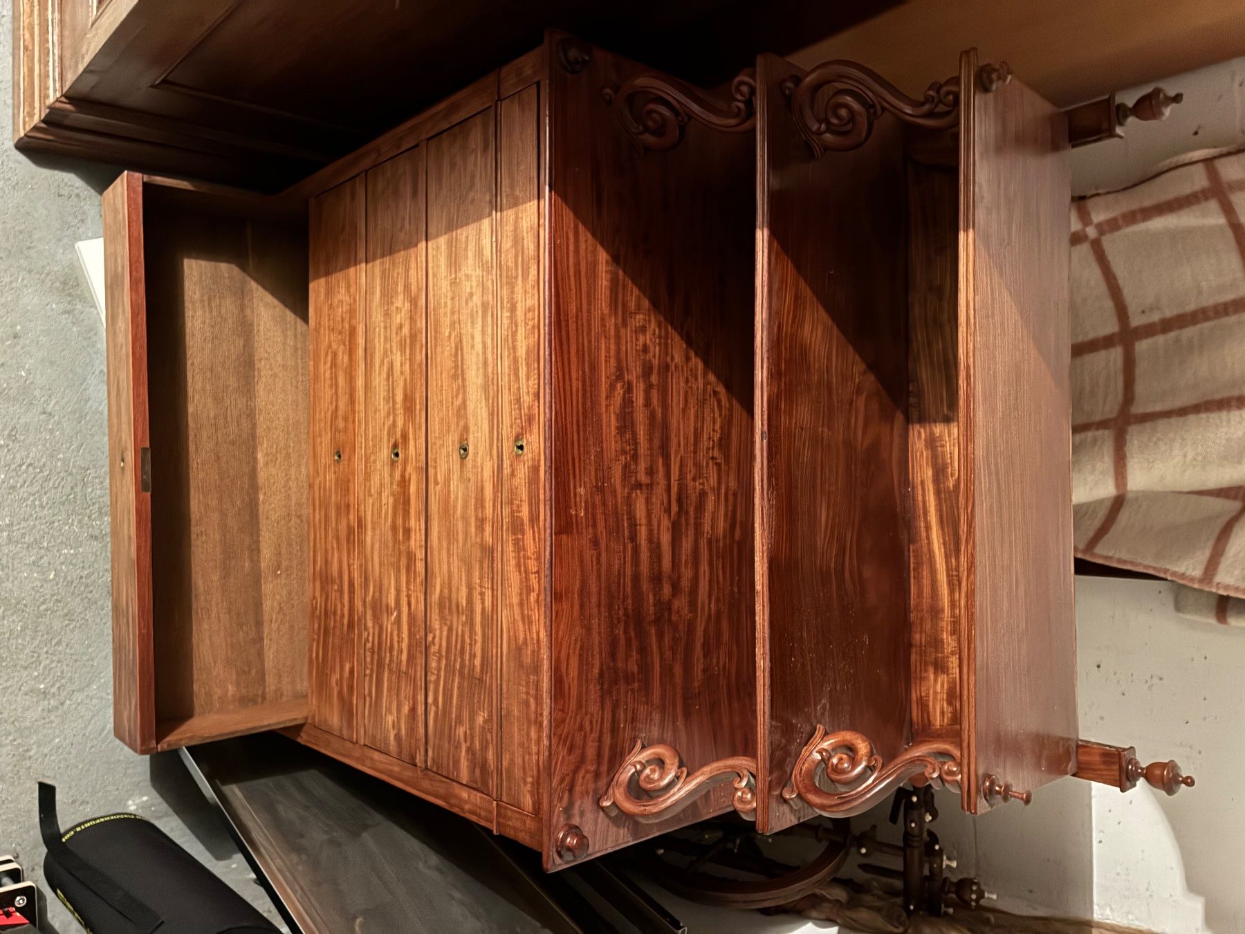Armadi: Alter Bauernschrank/Kommode – Usato da Chur venduto da nic_mk9p