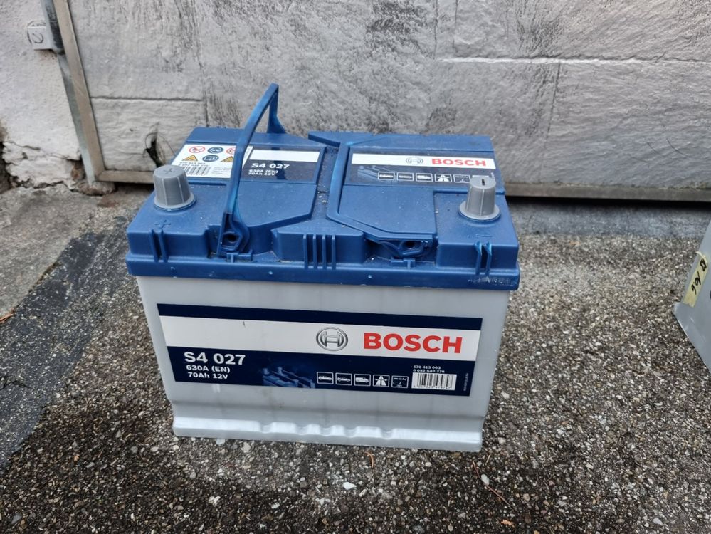 Bosch S4 027 70 Ah Autobatterie