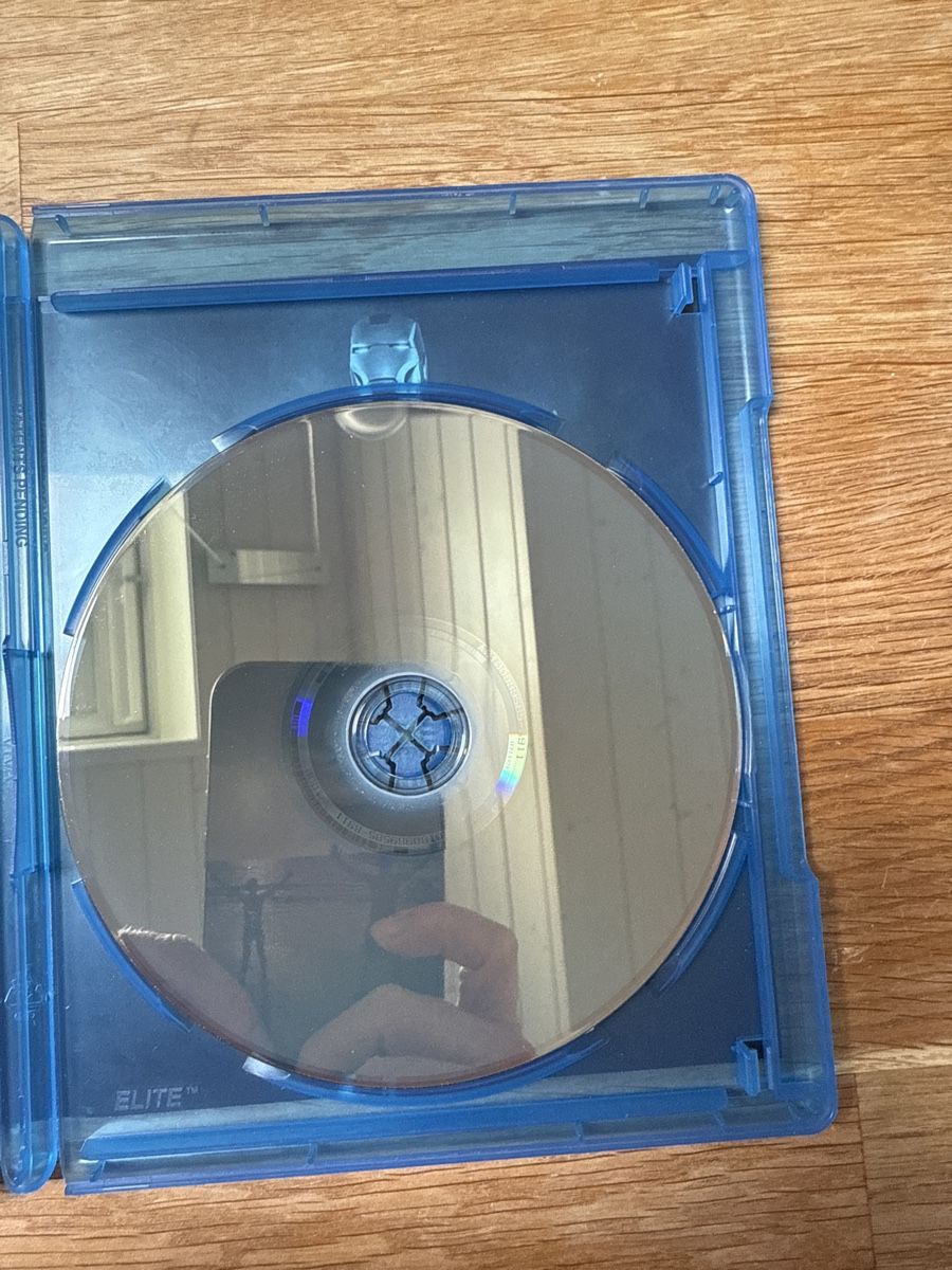 Tutti i DVDs: Blu-ray Disc Iron Man – Usato da Sempach venduto da Nimsaj5 3