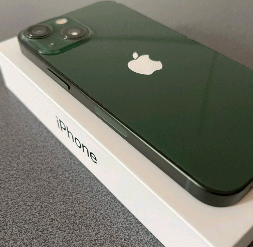 Apple Handys / Smartphones: iPhone 13 Mini (256GB) Akku 95% – Gebraucht aus Luzern von Waince786 2