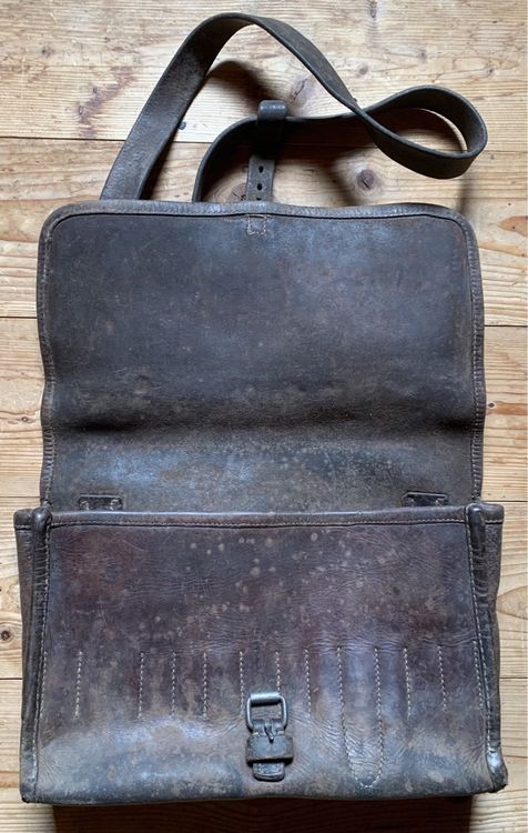 Ledertasche der CH Armee 2