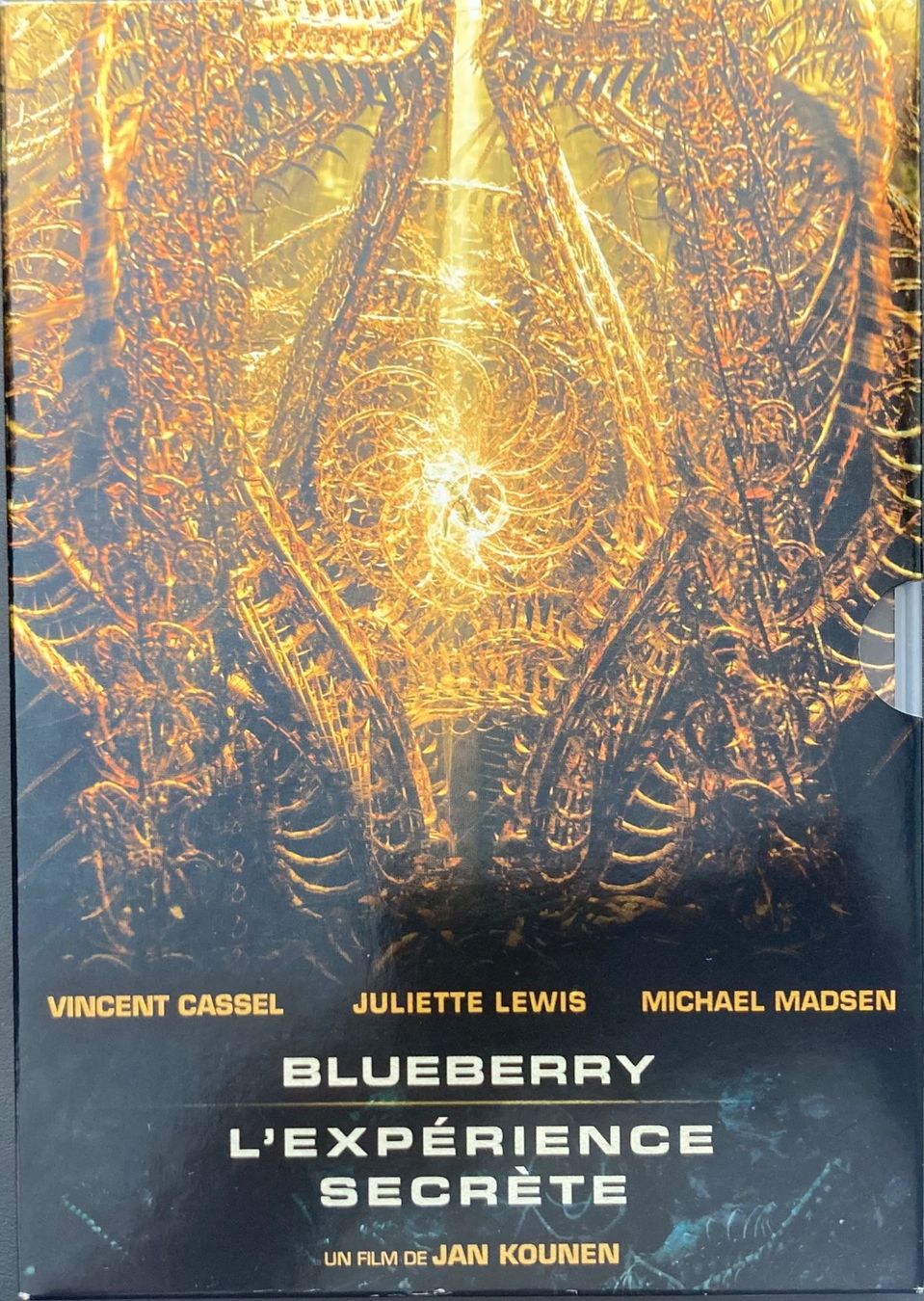 Tutti i DVDs: BLUEBERRY (L'EXPRERIENCE SECRETE) – Usato da Poliez-Pittet venduto da Newtown-Records