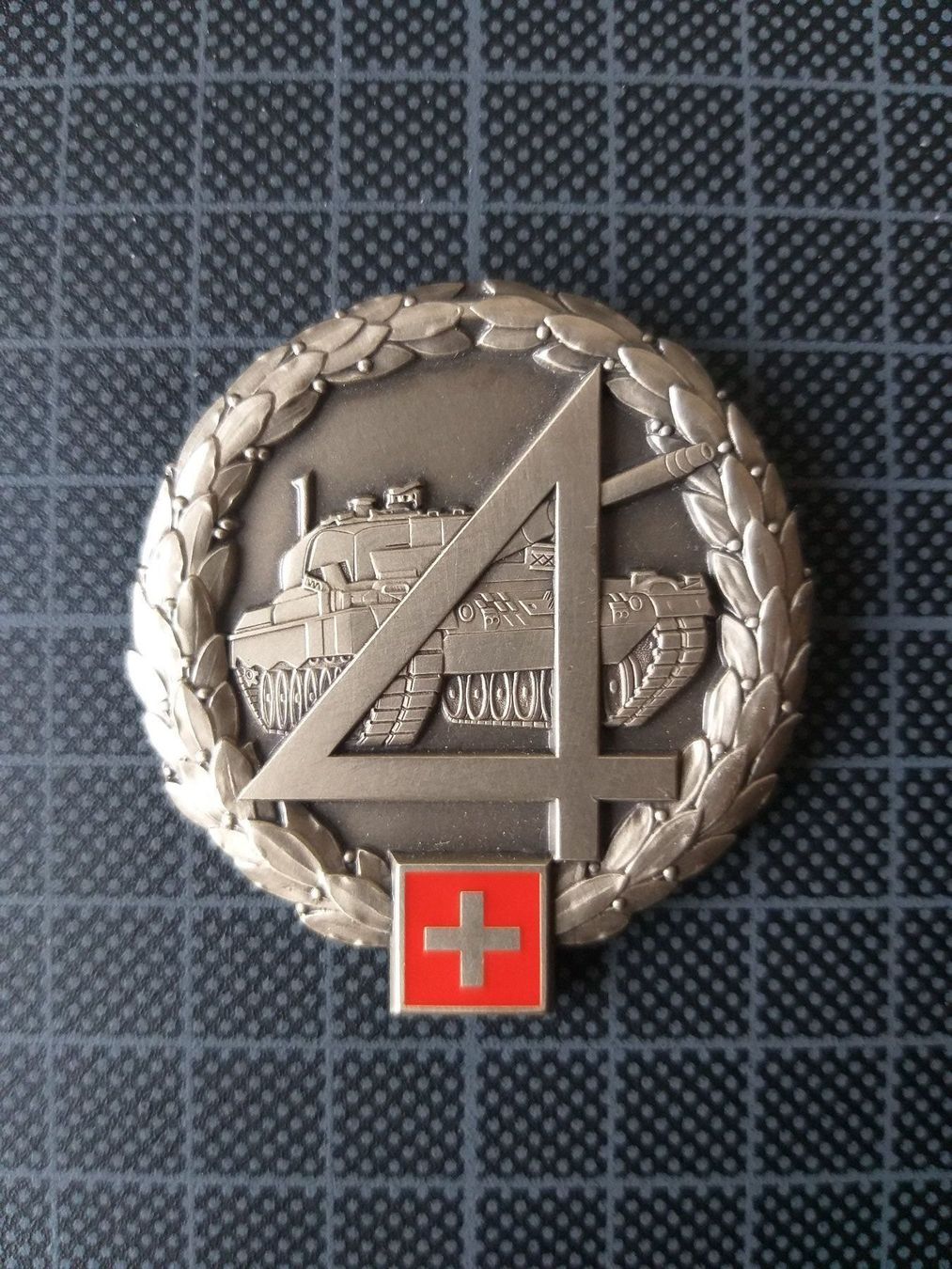 Placchette & Badge: Béretemblem Panzerbrigade 4 Variante 2 – Usato da Bauma venduto da SwissMilitaria