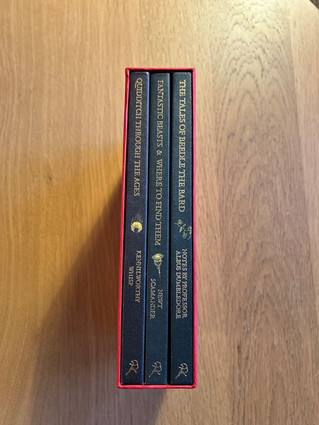 Libri: Trilogie Hogwarts Library ed 2012 english – Nuovo (secondo la descrizione) da Lausanne venduto da noh_gt5x 1