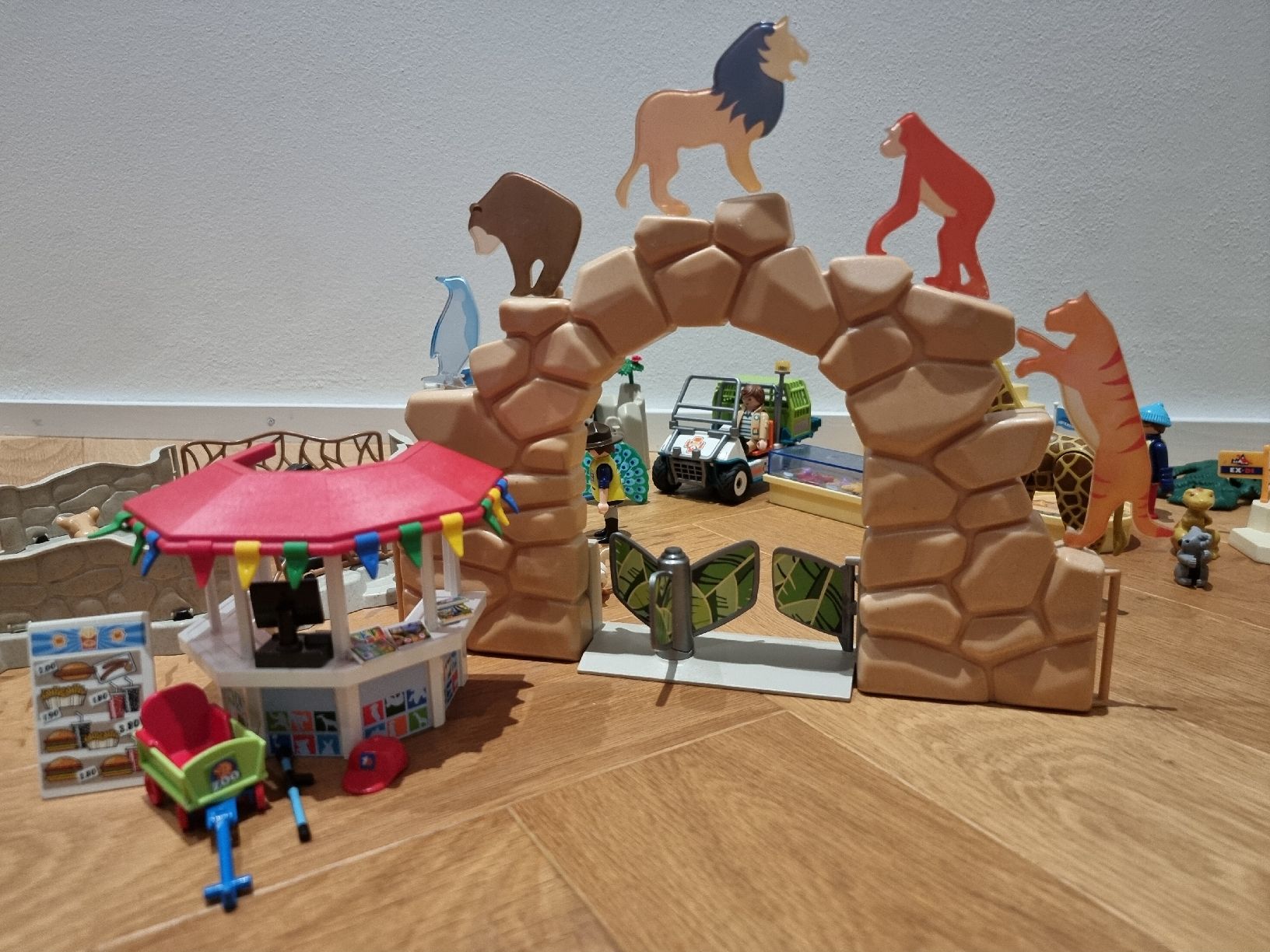 Playmobil Spielzeuge: Playmobil Zoo mit Zubehör  – Gebraucht aus Sachseln von Oberhuiser 1