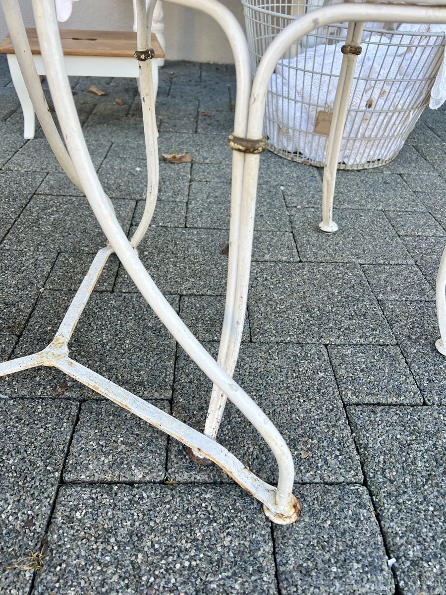 Tavoli: Metalltisch Gartentisch rund Blechtisch – Usato da Sirnach venduto da dasrosahaus 4