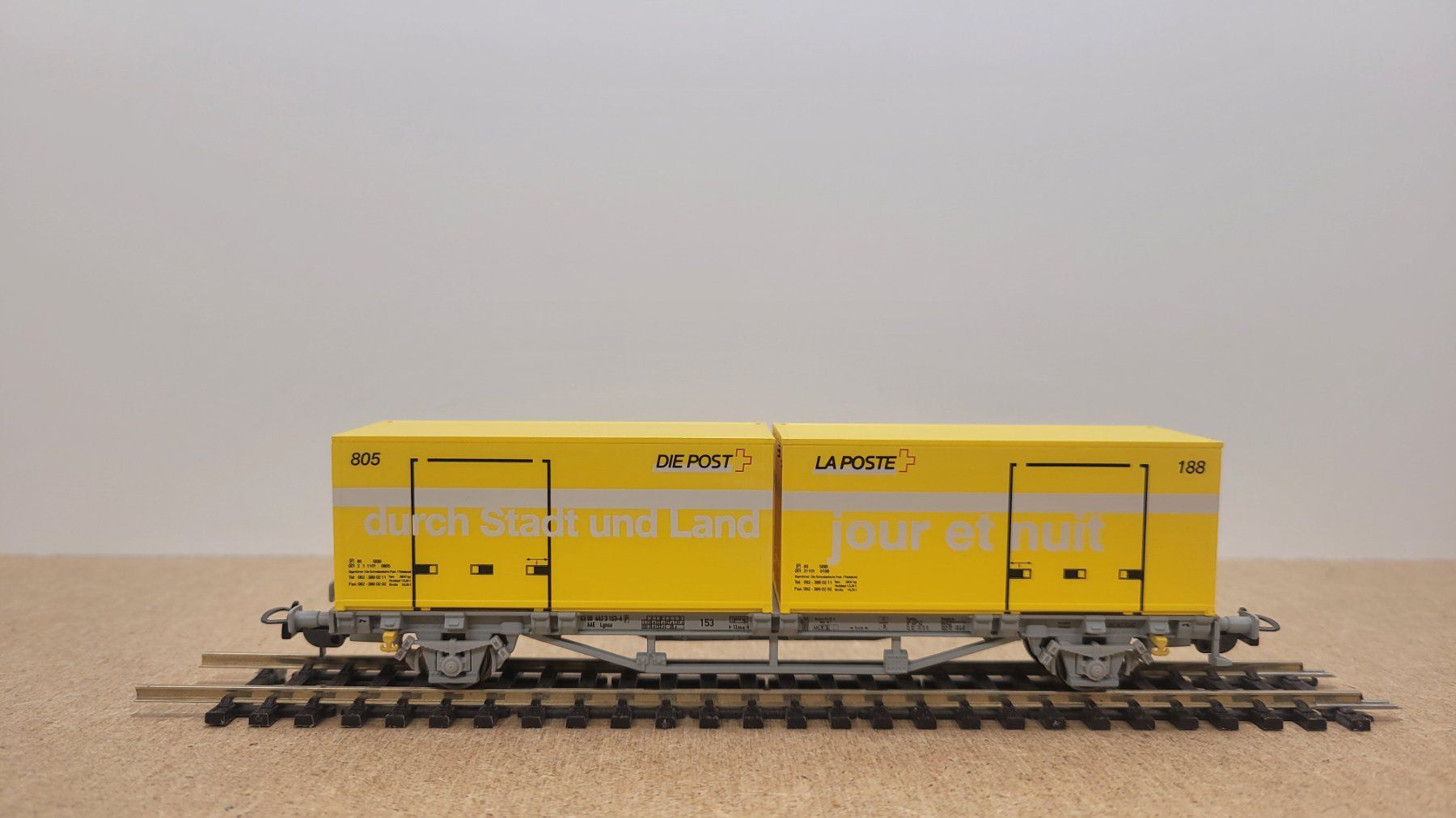 Piko Modelleisenbahnen: Spur H0 Piko "95650" 2achsige Schweizer Postwagen Güterwagen – Gebraucht aus Büsserach von ModellbahnDepot 3