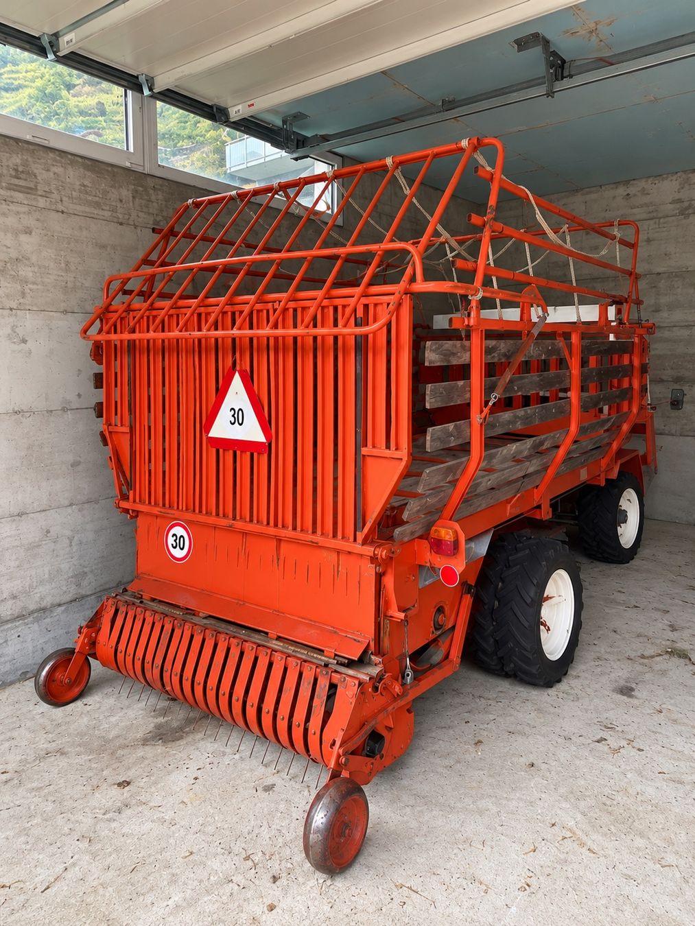 Bucher Traktoren: Bucher TR2500 / Schilter/ Cargotrac – Gebraucht aus Kaltbrunn von MA5555 1