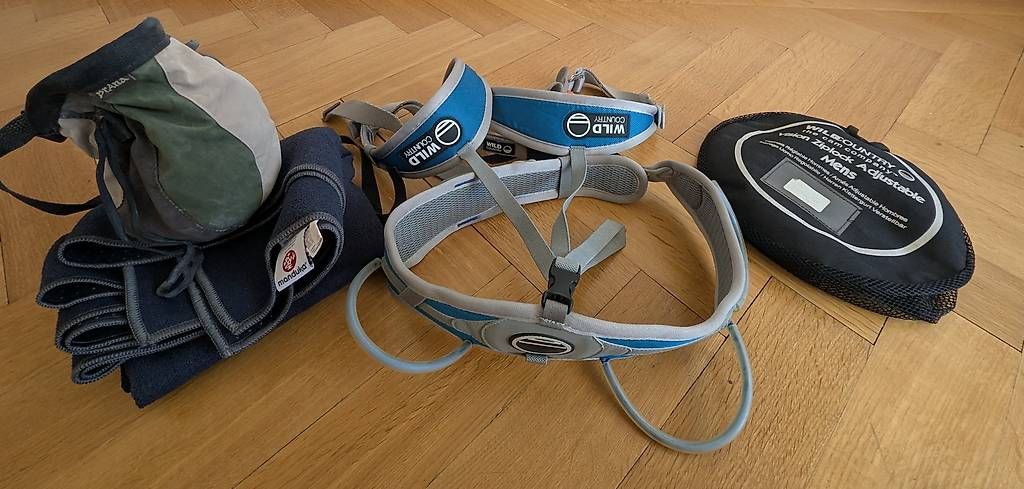 Kletterausrüstungen: Climbing Harness + Chalk bag – Gebraucht aus Zürich von ch0pf1n 3
