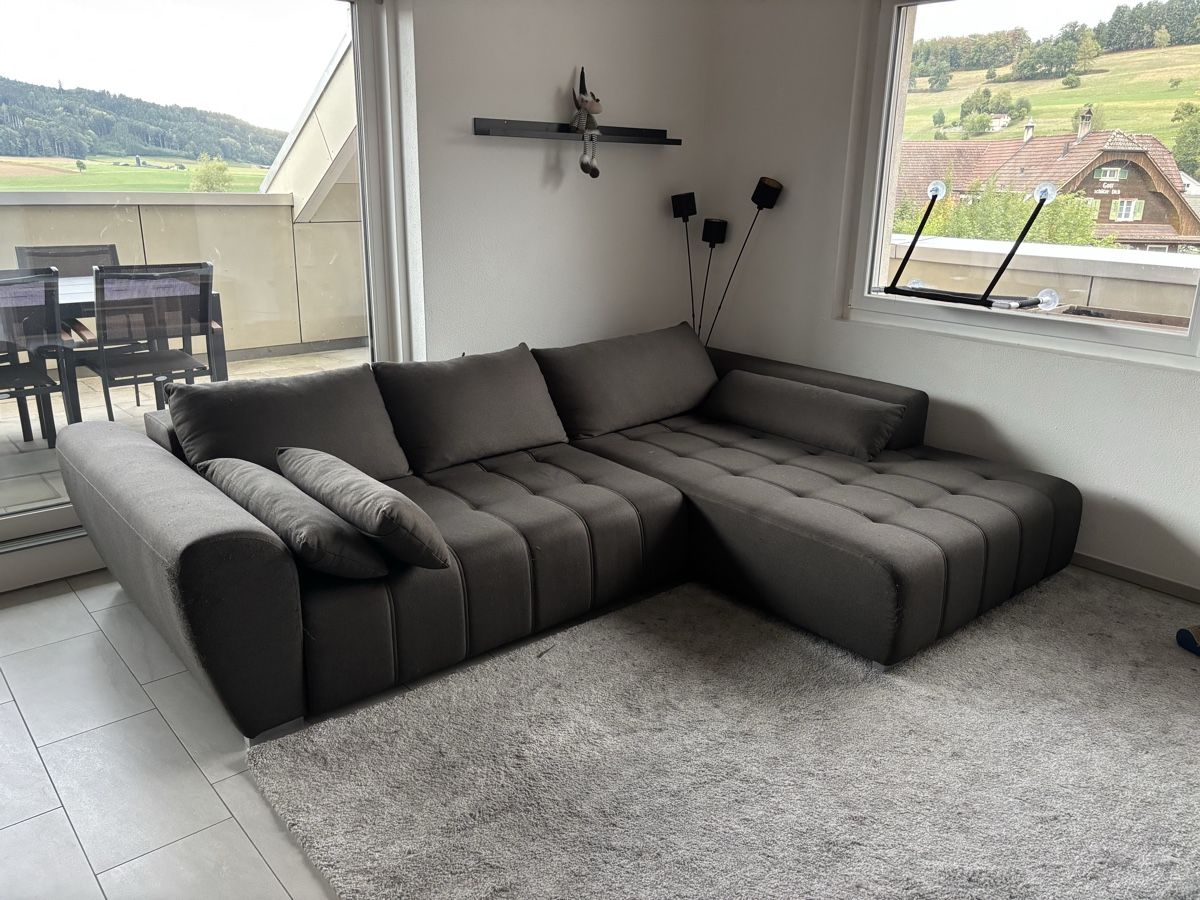 Divani: Ecksofa anthrazit mit Schlaffunktion gebraucht Zustand – Usato da Uffikon venduto da Sim_578c 3