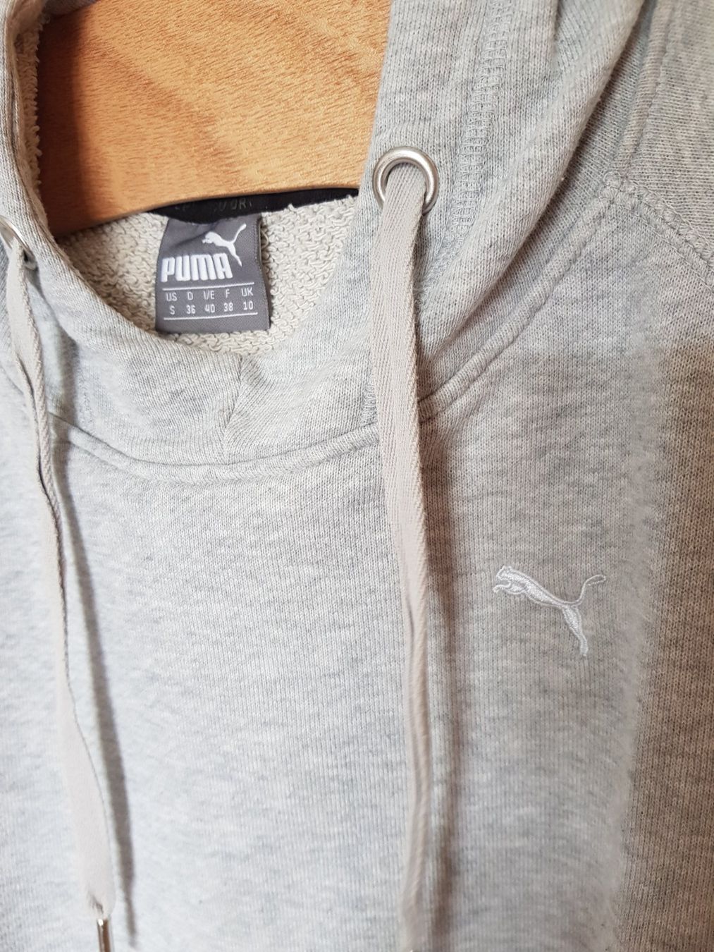 Puma Pulls & Sweat-shirts: PUMA Pulli Hoodie Kapuzenpullover Gr.S – D'occasion à Gwatt (Thun) par umwelt-brocki 1