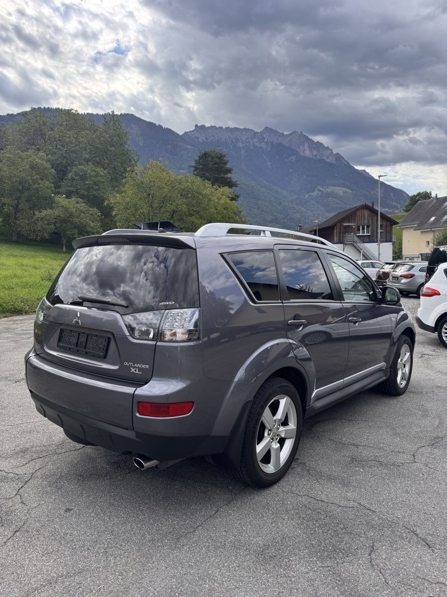 Mitsubishi Automobili: Mitsubishi Outlander 2.4 4x4  – Usato da Schaanwald venduto da Super113 1