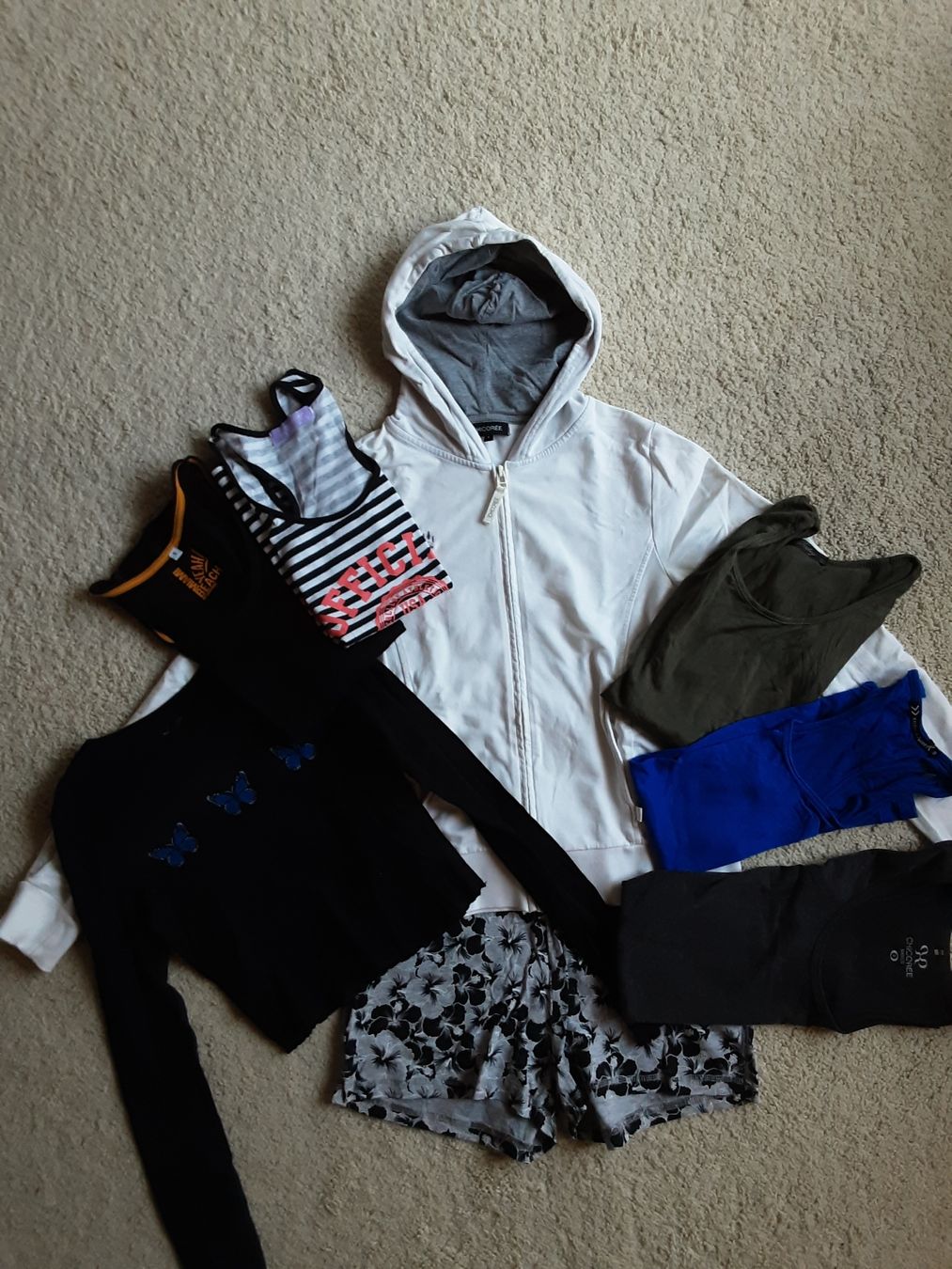 Lots de vêtements: Kleiderpaket Gr. S – D'occasion à Altdorf UR par Brandli