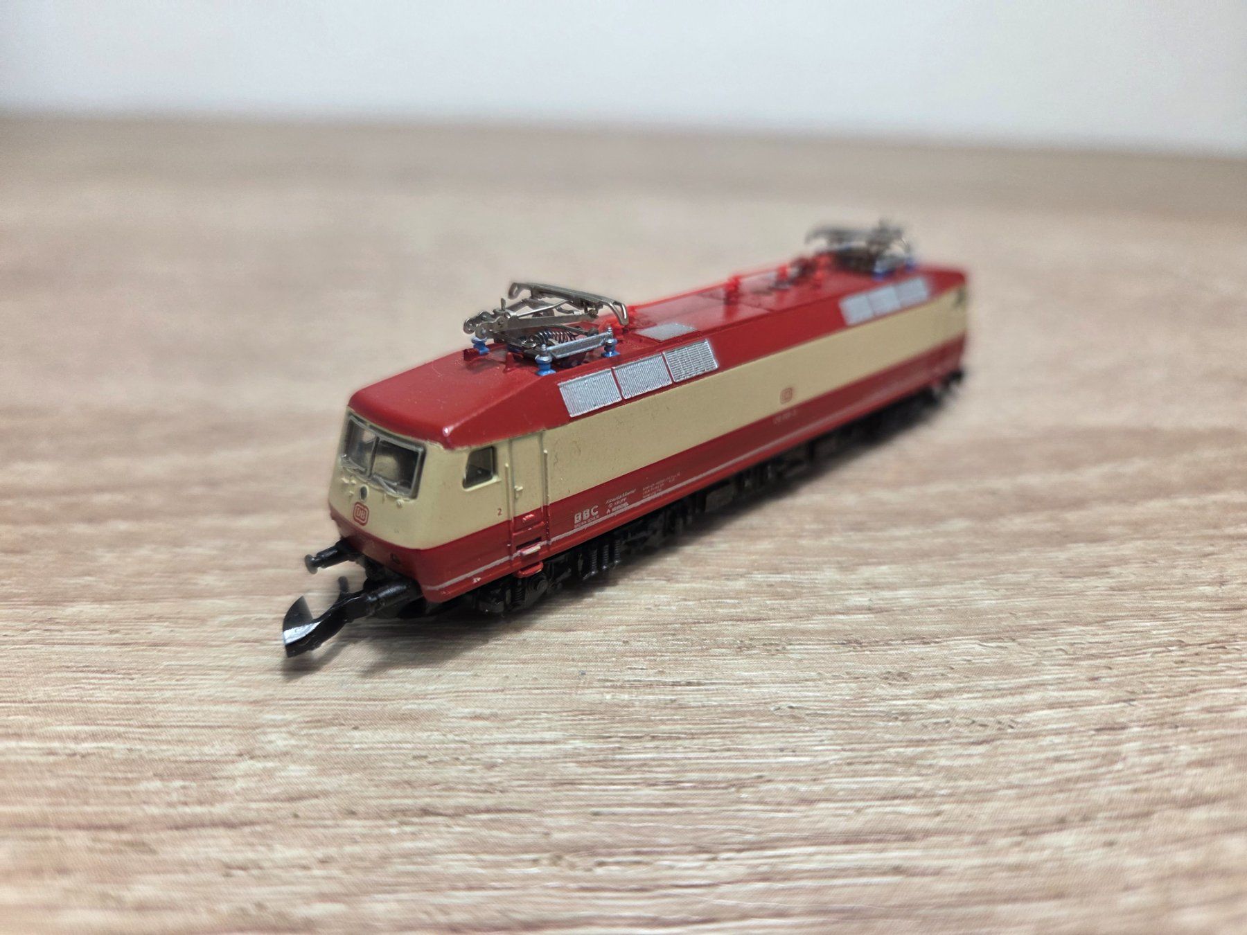 Märklin Modellini di ferrovie: Märklin Z E-Lok BR 120 DB – Usato da St-Aubin-Sauges venduto da Lo_Go 2