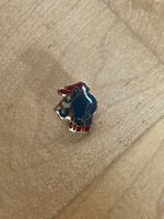 Elefant auf Rollschuhen PIN