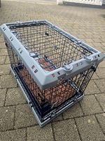Hochwertige Hundebox mit 2 Türen  nur 2x benutzt (wie neu!)