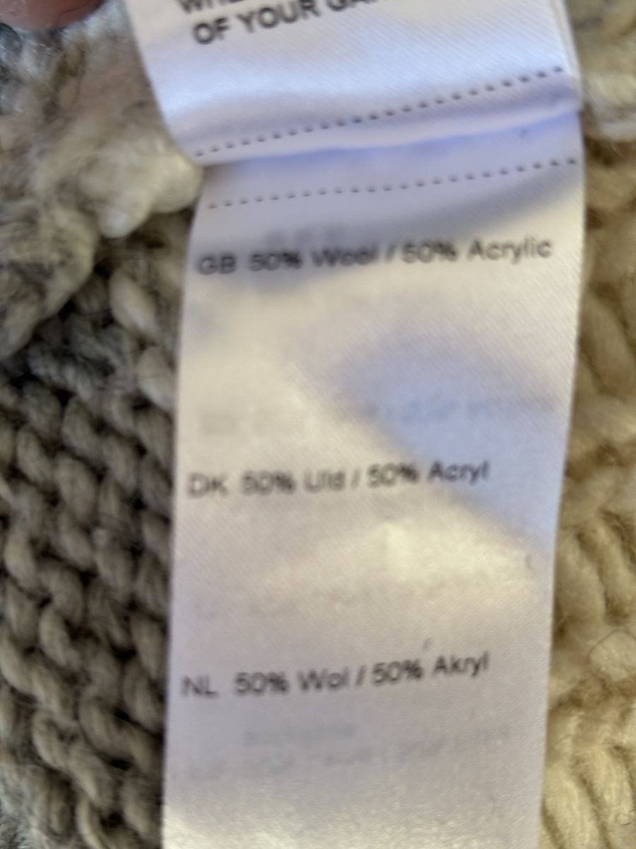 Samsøe Samsøe Giacche: SamsoeSamsoe Strickjacke – Usato da Pratteln venduto da sab_whk9 3