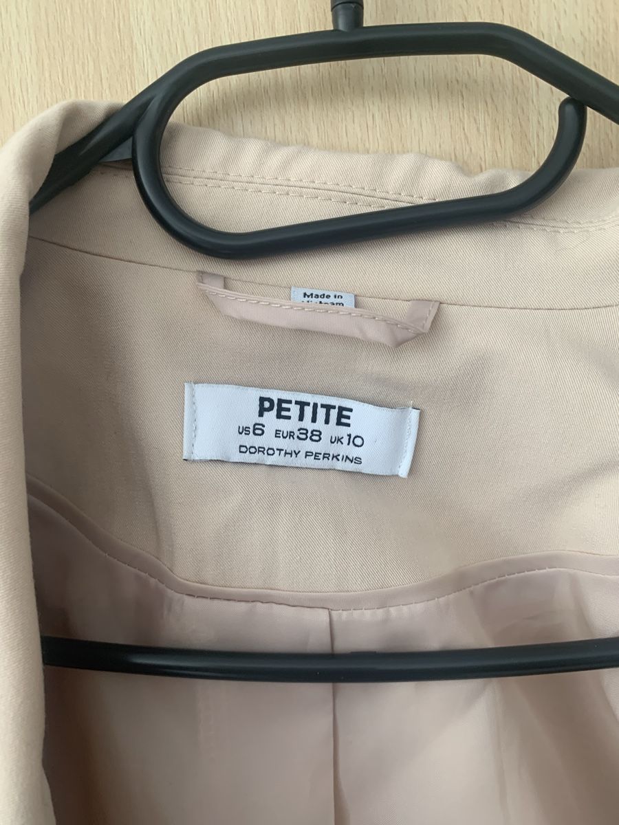 Vestes: Blazer beige taille 38 – D'occasion à Domdidier par qatar1973 3