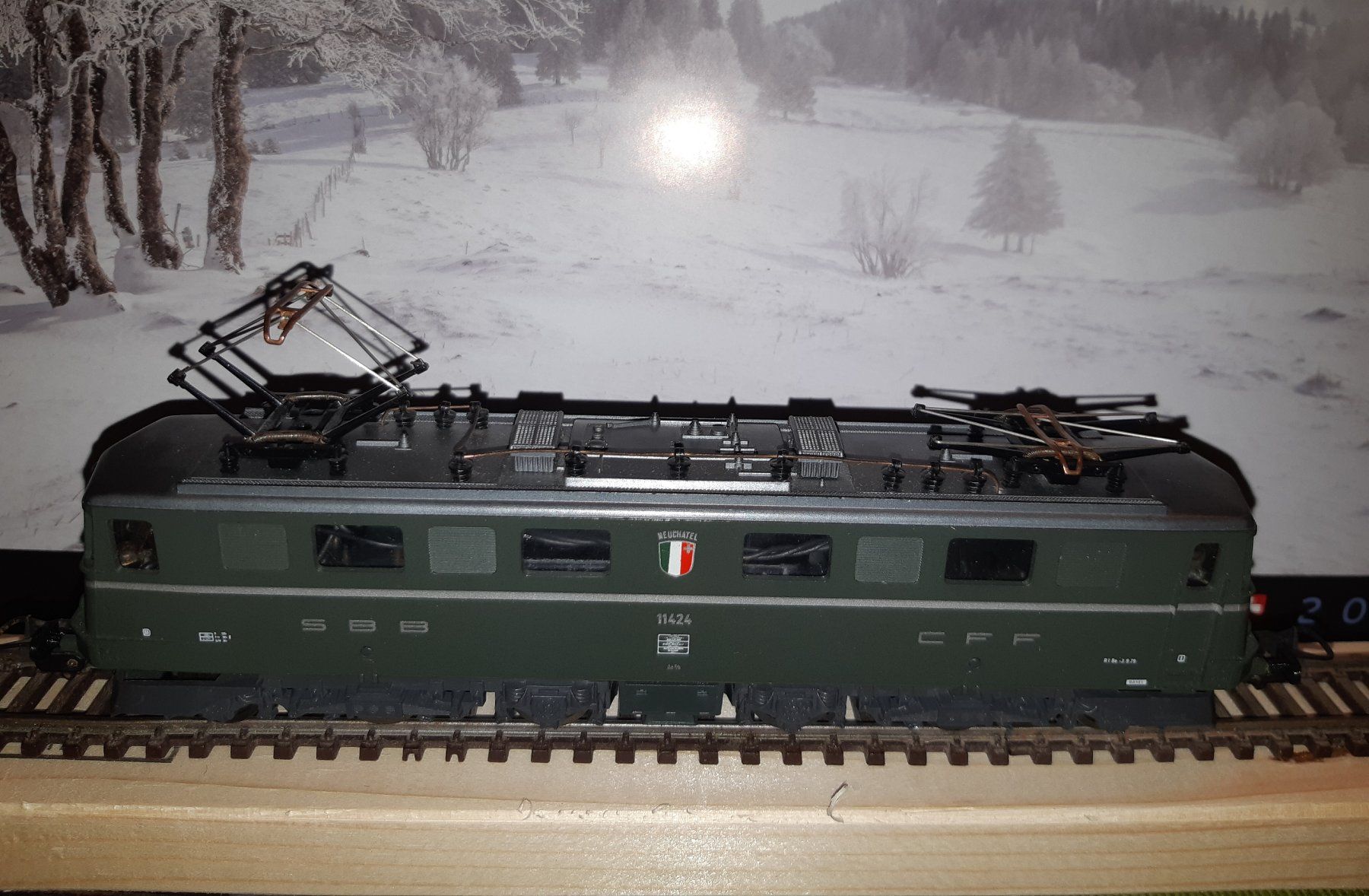 Lima Modellini di ferrovie: LIma Ae 6/6 H0 DC Neuchatel – Usato da Safenwil venduto da rob_c8dh 3