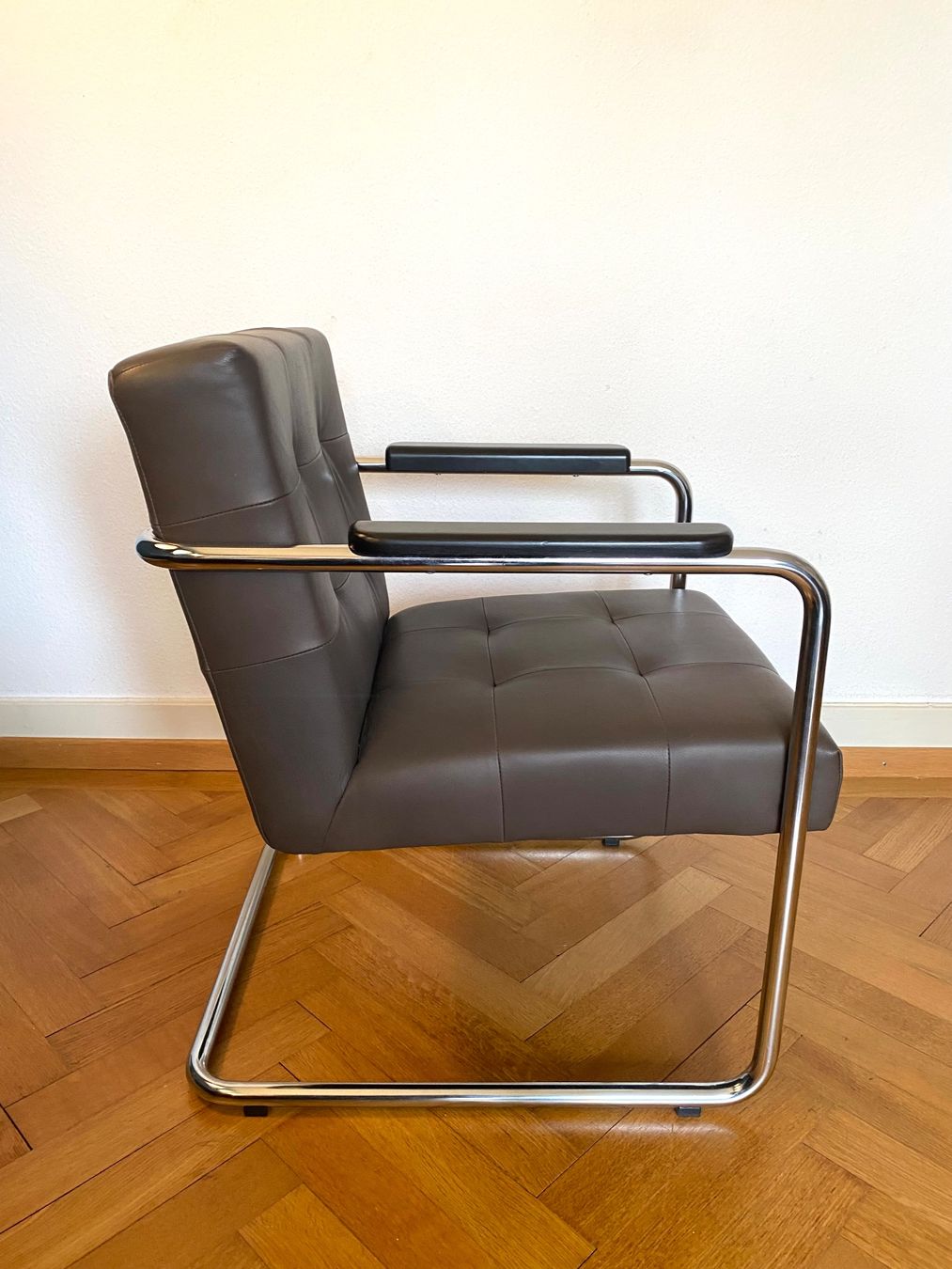 Poltrone: Design Freischwinger Sessel Chair – Usato da Olten venduto da sportwelt 1