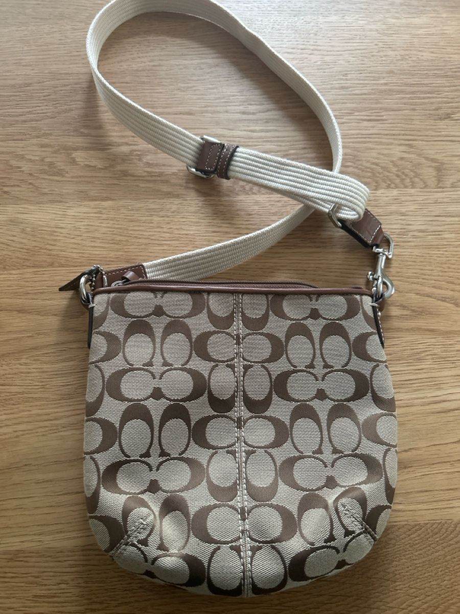 Coach Borse da donna: Coach Handtasche mit Monogramm Muster - Top Zustand! – Usato da Herisau venduto da Renee30 1