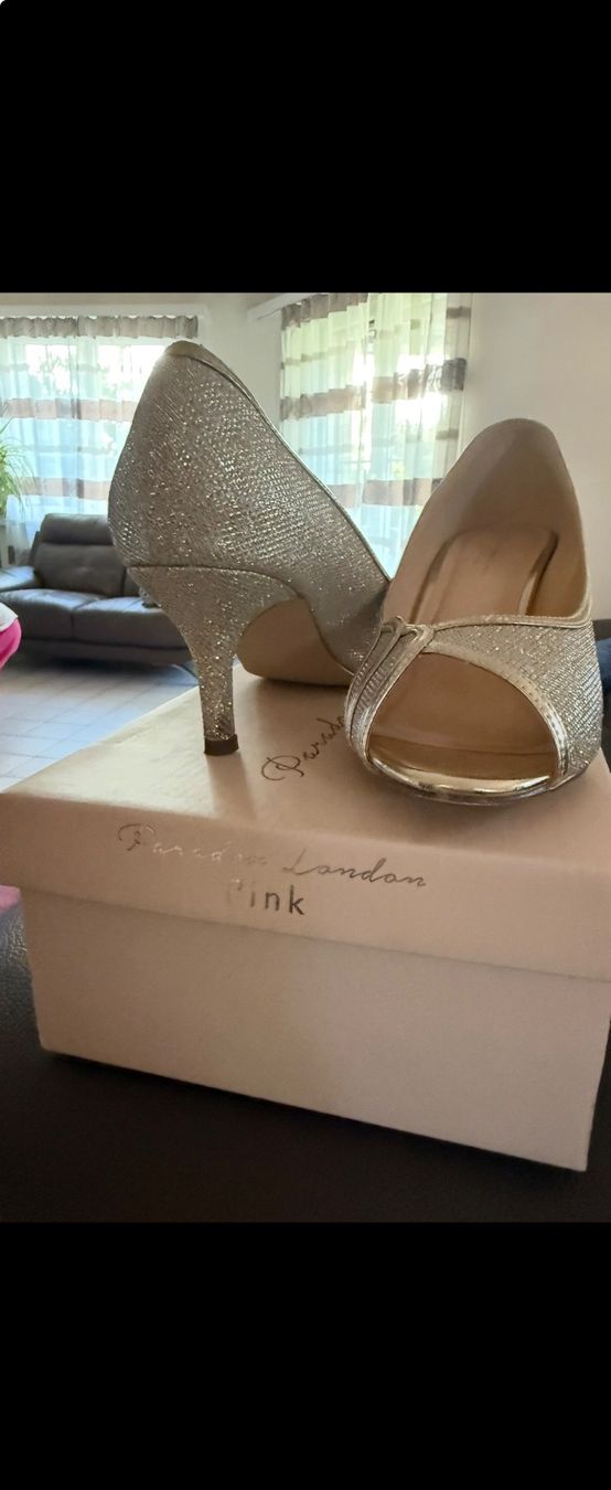 Damenschuhe: Schuhe Pumps – Neu (gemäss Beschreibung) aus Wiesendangen von Tam_spano
