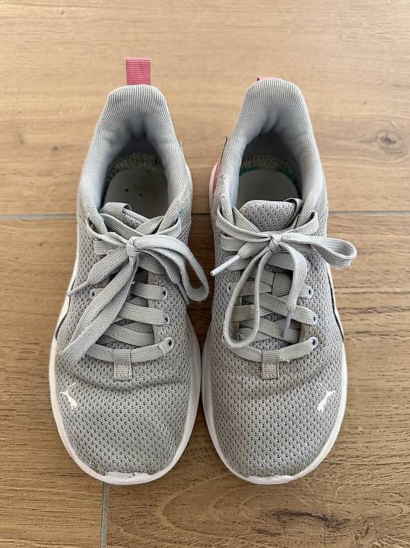 Chaussures femmes: Sneakers – D'occasion à Basel par Frani010